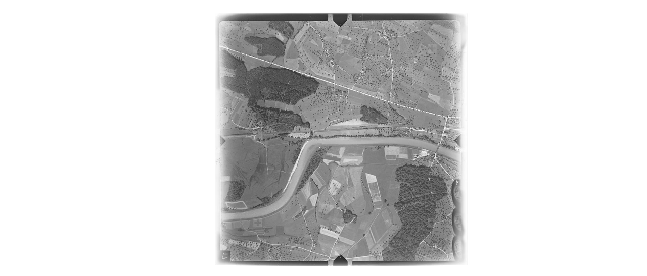 Historische Luftaufnahme des Reussabschnitts