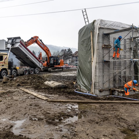 Die Bauarbeiten sind in vollem Gang