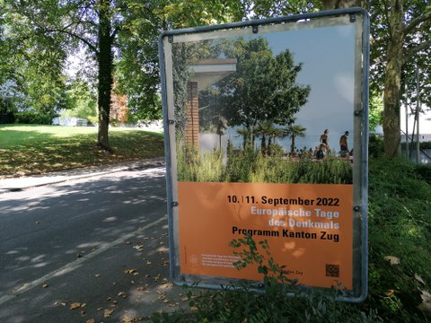 Foto 1: Plakatständer