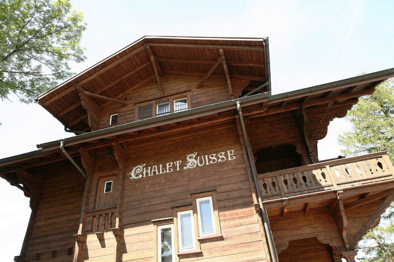 Chalet Suisse