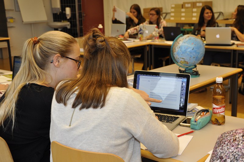 Studierende im NMG-Unterricht