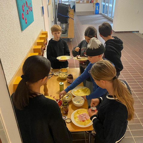 2 Crêpes-Essen in Steinhausen