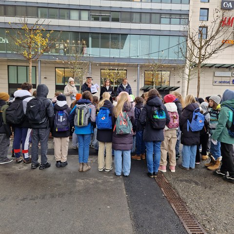 1 Kinder aus Aegeri und St. Légier bei der Ralley