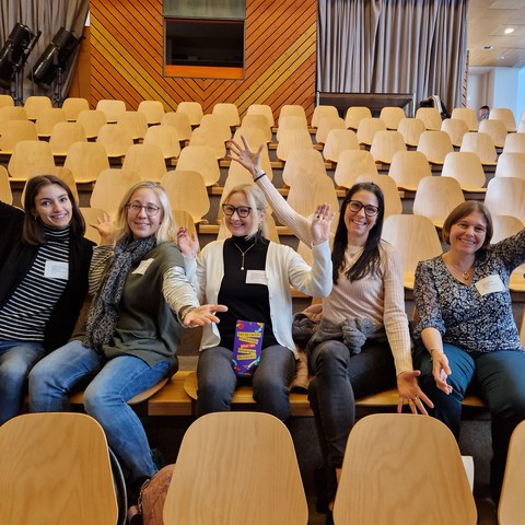 4 Delegationen aus Zug und der Romandie treffen sich