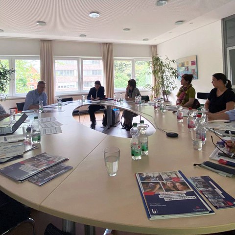 Kennenlernen und Fachgespräche am Landesinstitut für Lehrerbildung und Schulentwicklung (LI)