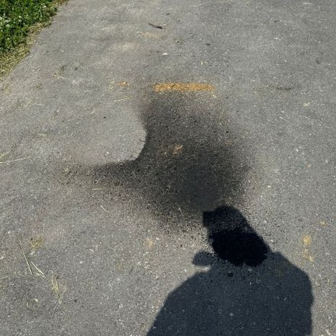 Spuren eines rauchenden Lieferwagens