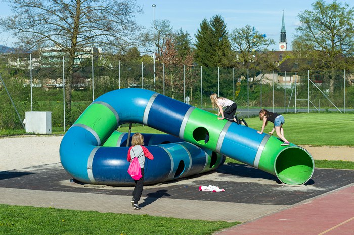 Spielplatz Schulhaus Kemmatten