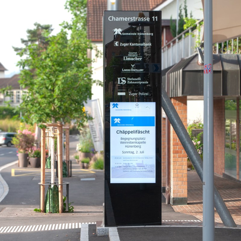 Infoscreen beim Gemeindehaus