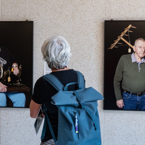 Besucherin der Vernissage vom 5. Juni 2026