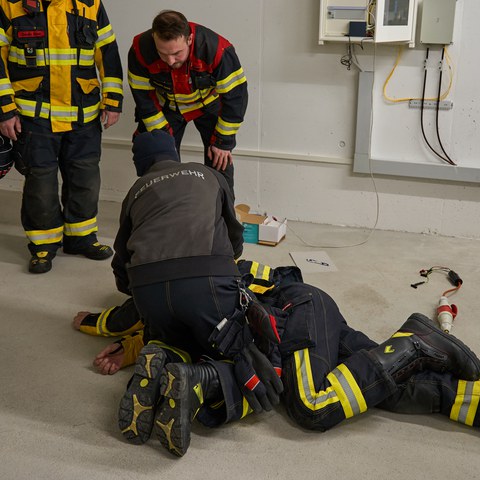 2023-11-29_Übung Elektrodienst_tst_005.jpg