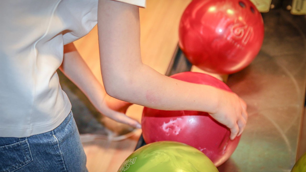 In der Sportwoche wird auch Bowling angeboten.