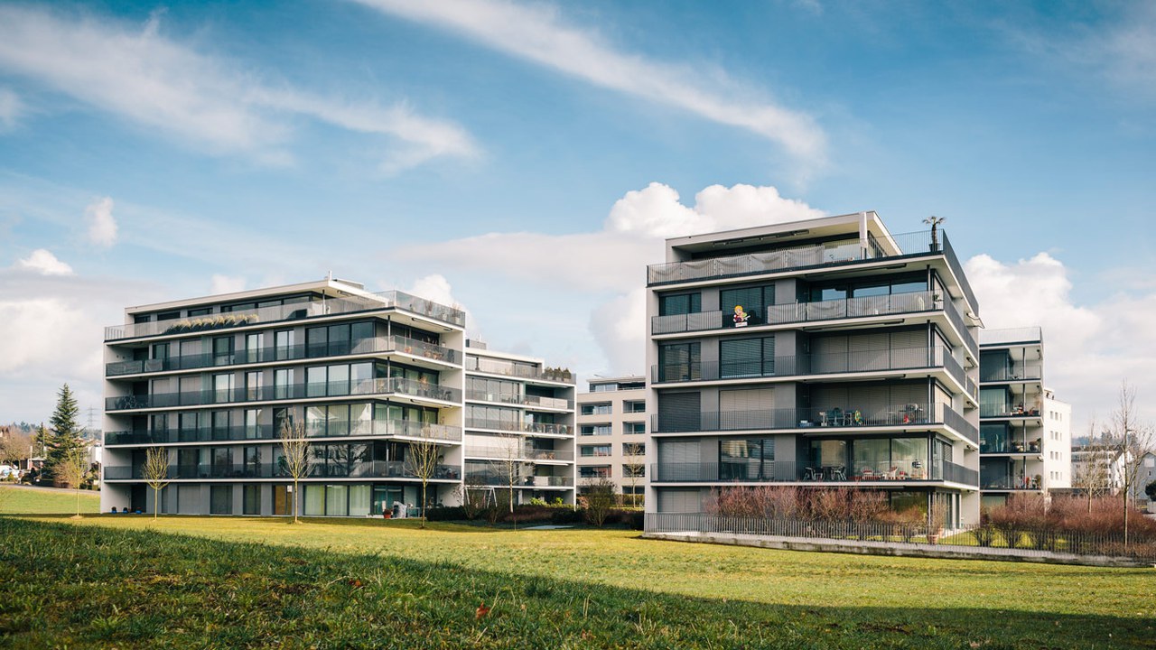 Moderne Wohnüberbauung an der Hochwachtstrasse in Steinhausen