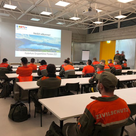 Bild 1: Kurseröffnung