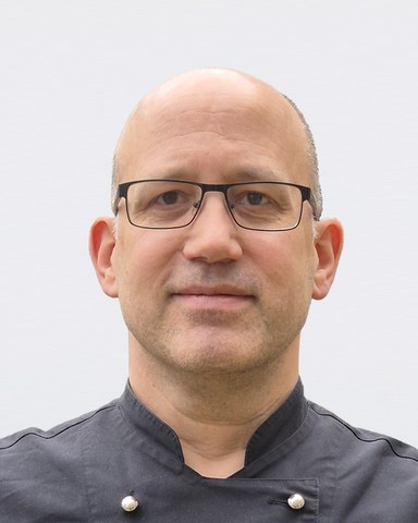 Metzger Daniel, Betriebsleiter mit Kochfunktion